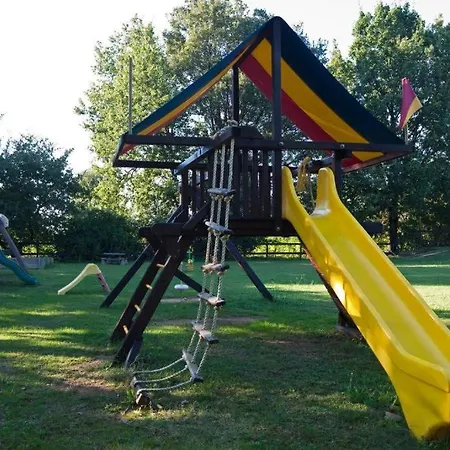 Sarzana-charming Pool And Bb 酒店 萨尔扎纳