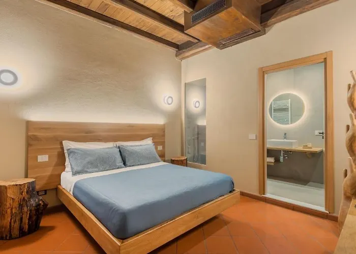 Sarzana-charming Pool And Bb ホテル